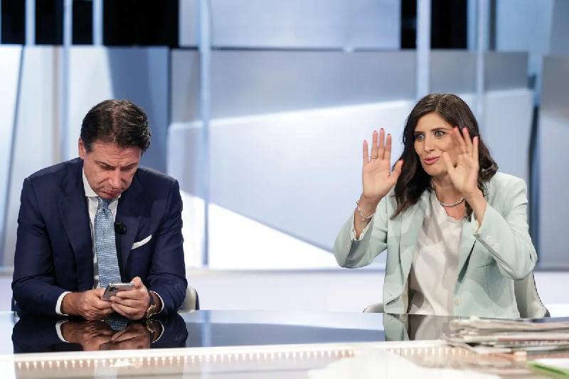 M5S, Appendino si dimette da vice di Conte: «Troppo schiacciati sul Pd»