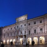 Palazzo Civico in piazza Palazzo di Città, sede del Comune di Torino, di sera
