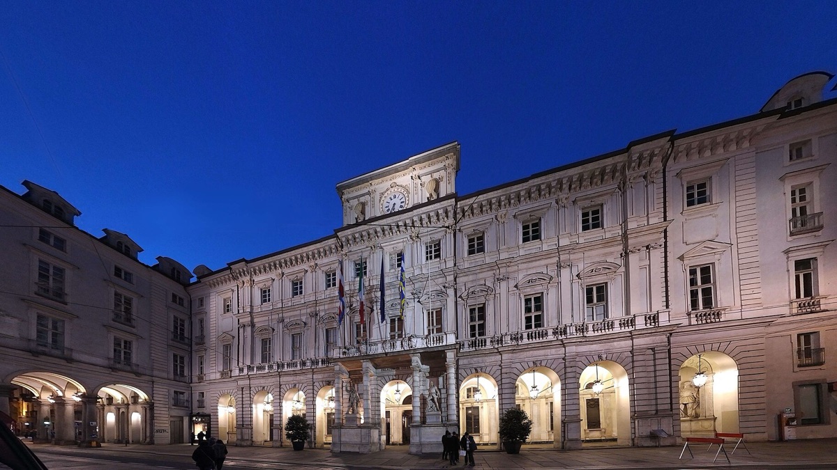 Palazzo Civico in piazza Palazzo di Città, sede del Comune di Torino, di sera